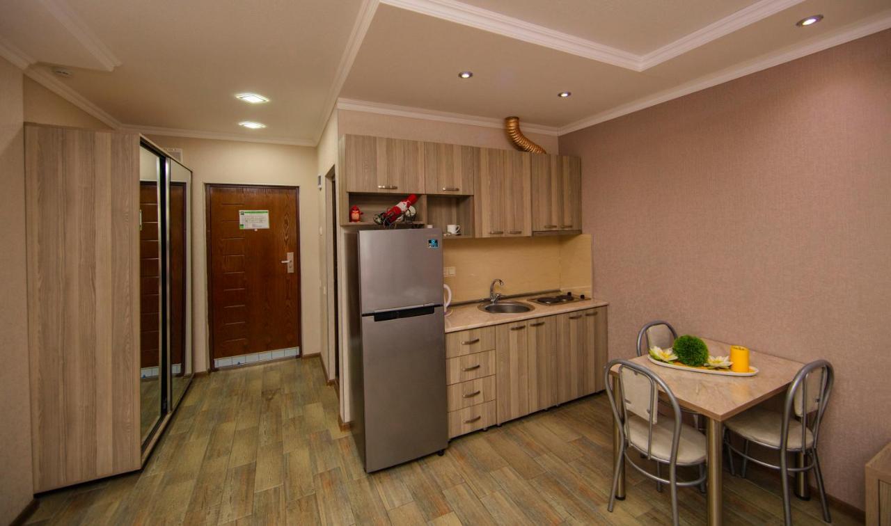 Sea Towers Suite Батуми Экстерьер фото