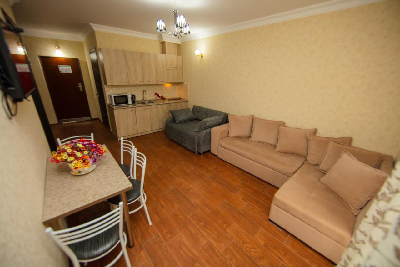 Sea Towers Suite Батуми Экстерьер фото