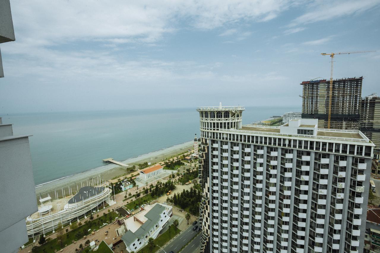 Sea Towers Suite Батуми Экстерьер фото