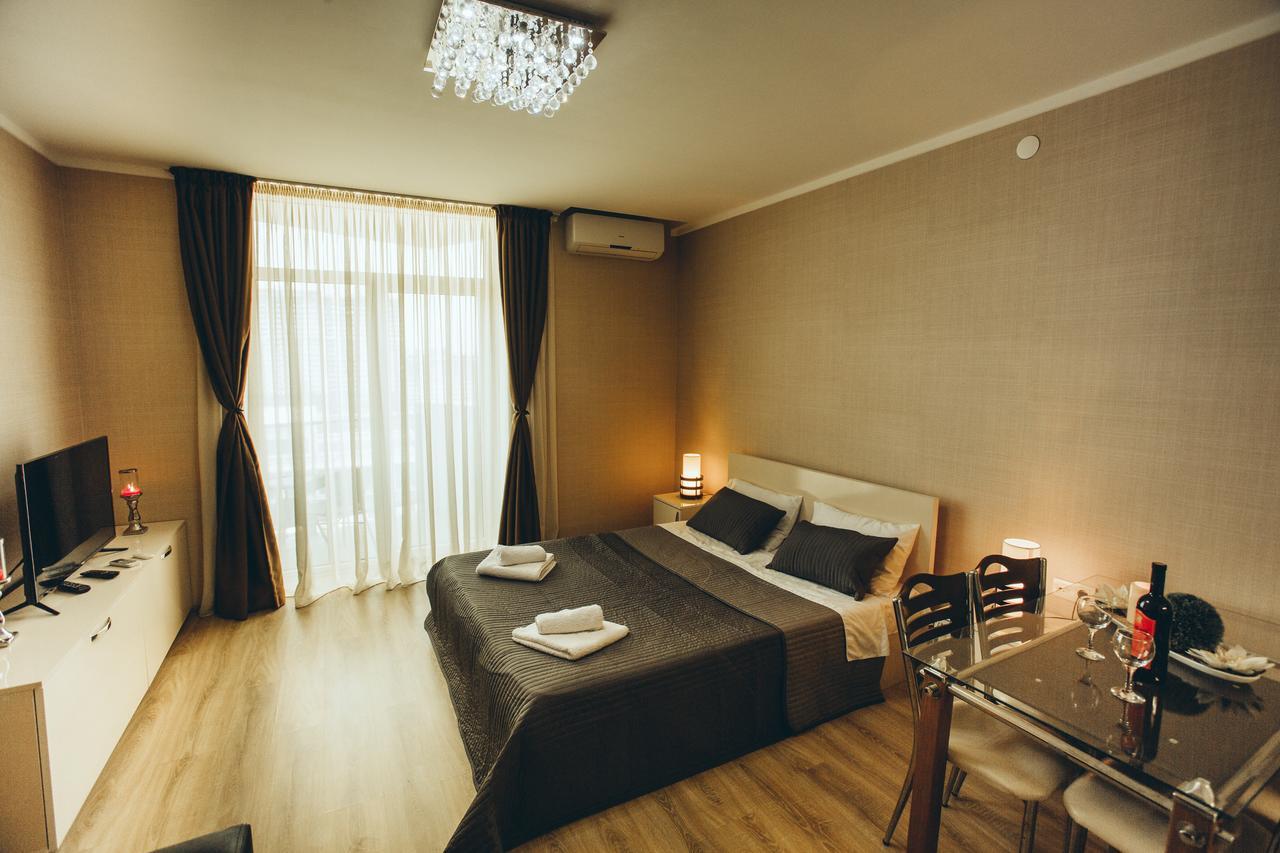 Sea Towers Suite Батуми Экстерьер фото